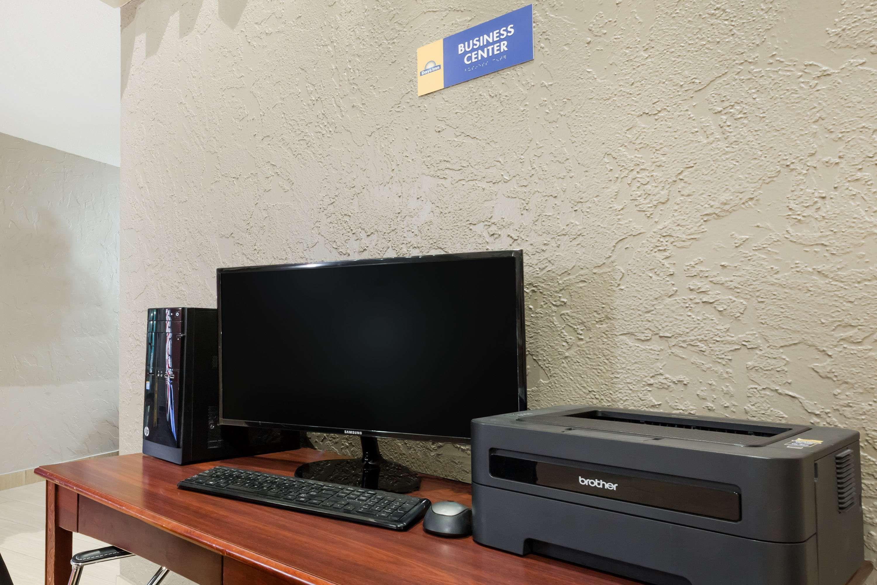 Days Inn By Wyndham West Des Moines Εξωτερικό φωτογραφία