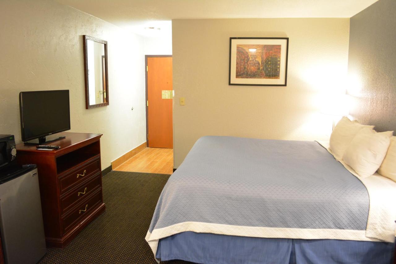 Days Inn By Wyndham West Des Moines Εξωτερικό φωτογραφία